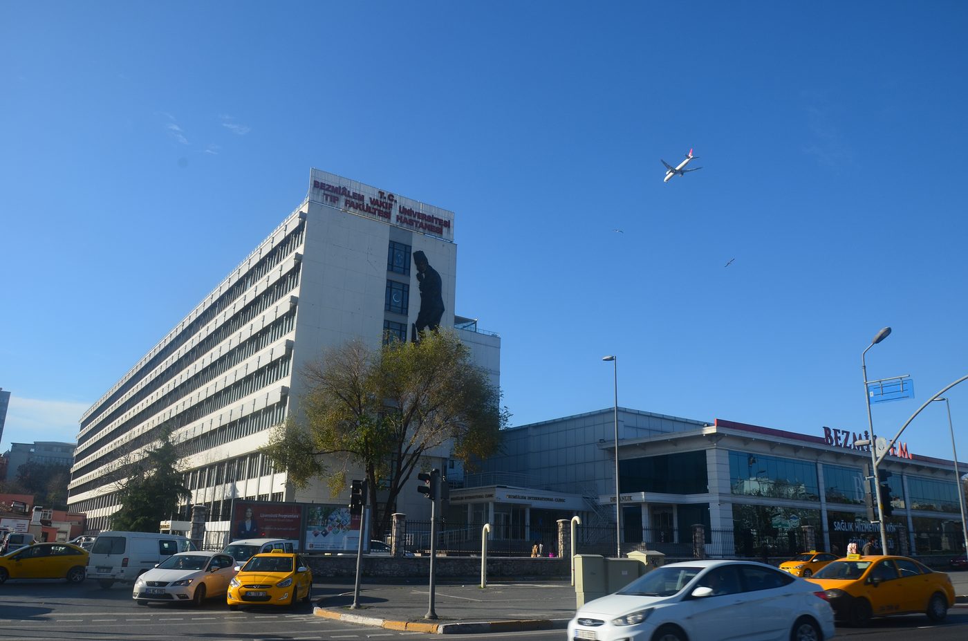 Bezmialem Vakıf University campus